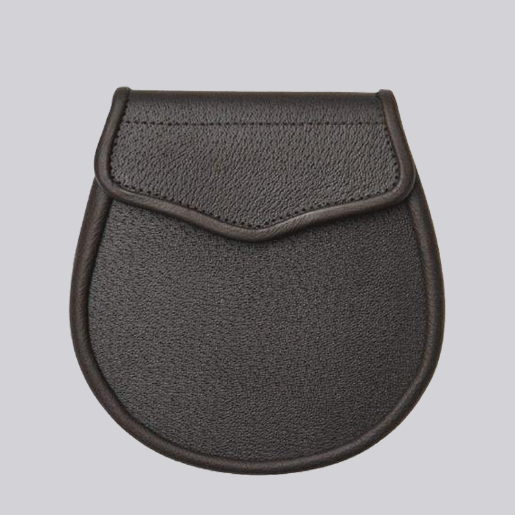 basic design plian dark brown leather sporran.gif