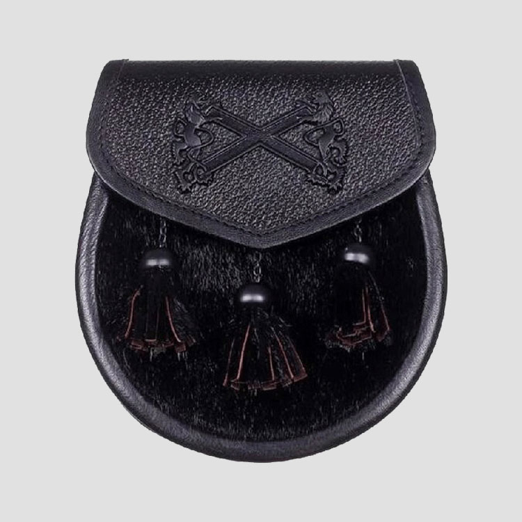 black enamel semi dress lion sporran.jpg