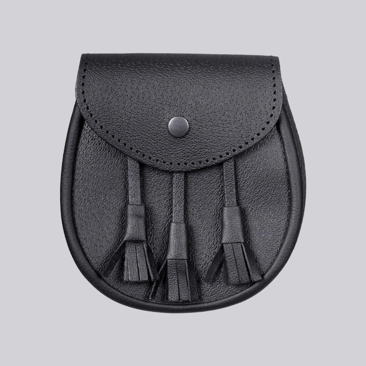 day black leather sporran.gif