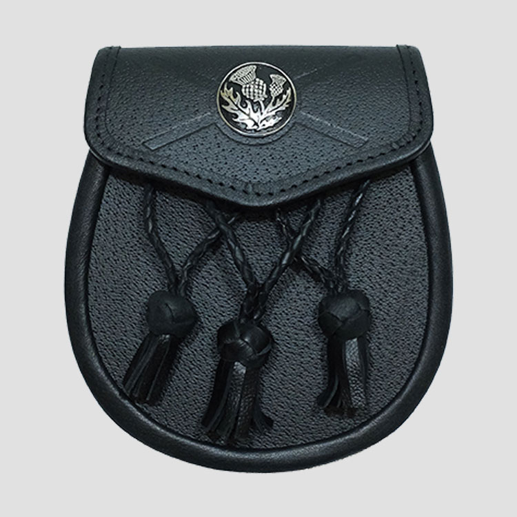 leather daywear sporran with free chain belt.jpg