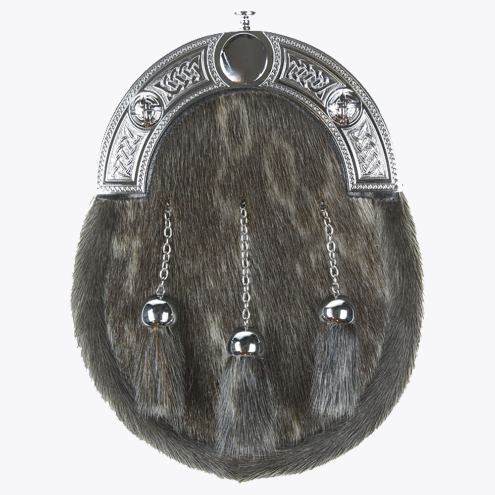 seal skin sporran with grey leather targe.jpg