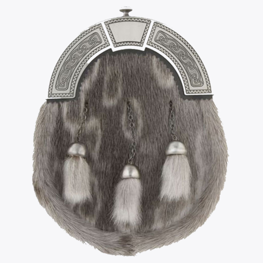sealskin sporran with antique celtic knot design cantle.jpg